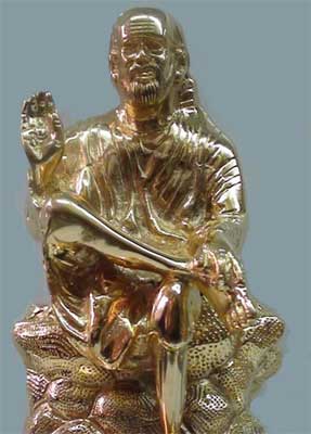 Statue of Shirdi Sai Baba blessing